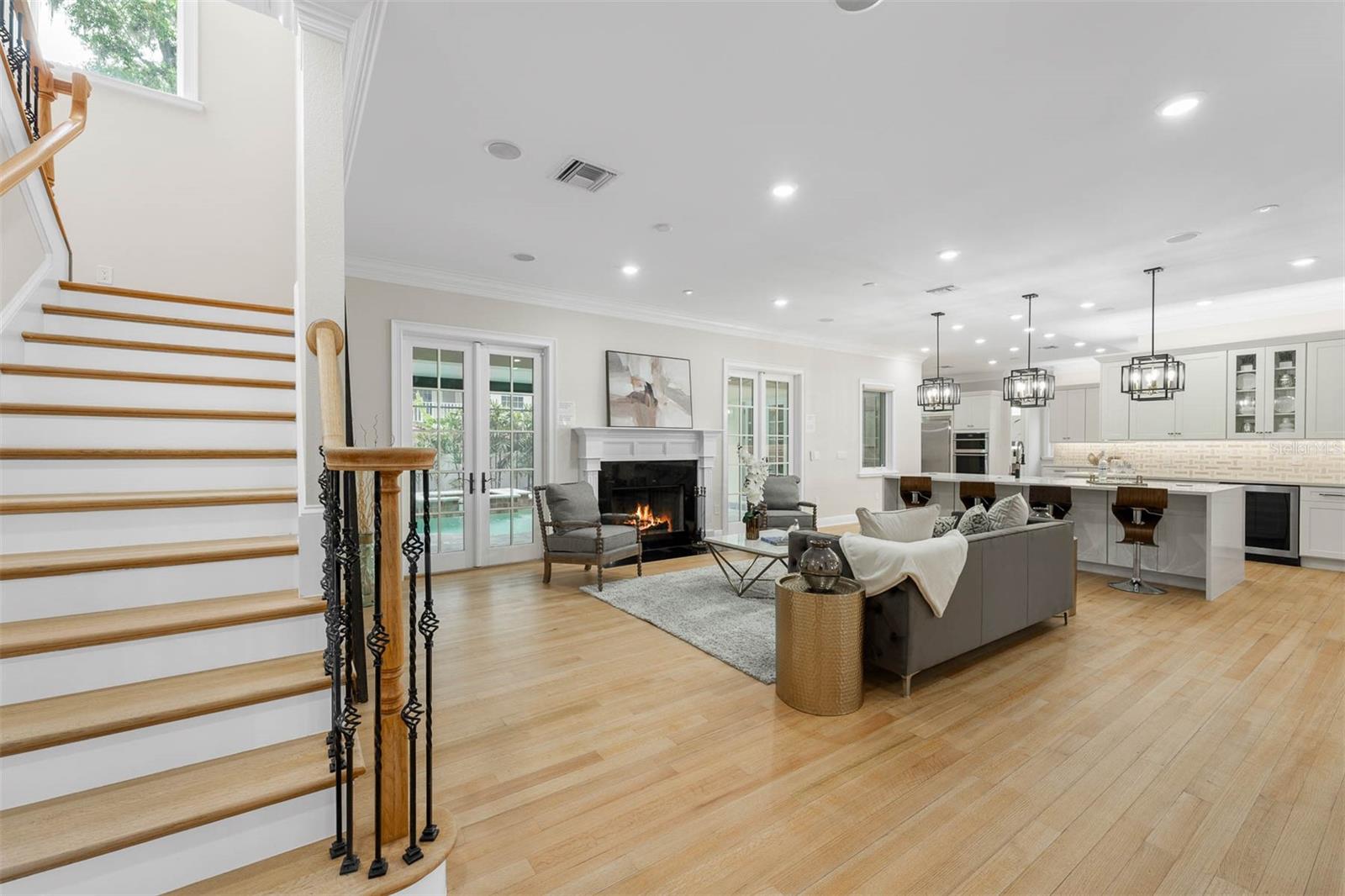 Image 9 of 90 For 1860 Via Contessa