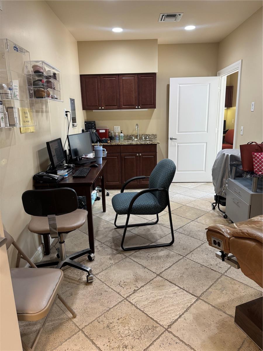 Image 3 of 11 For 300 Bethany Drive 320-322