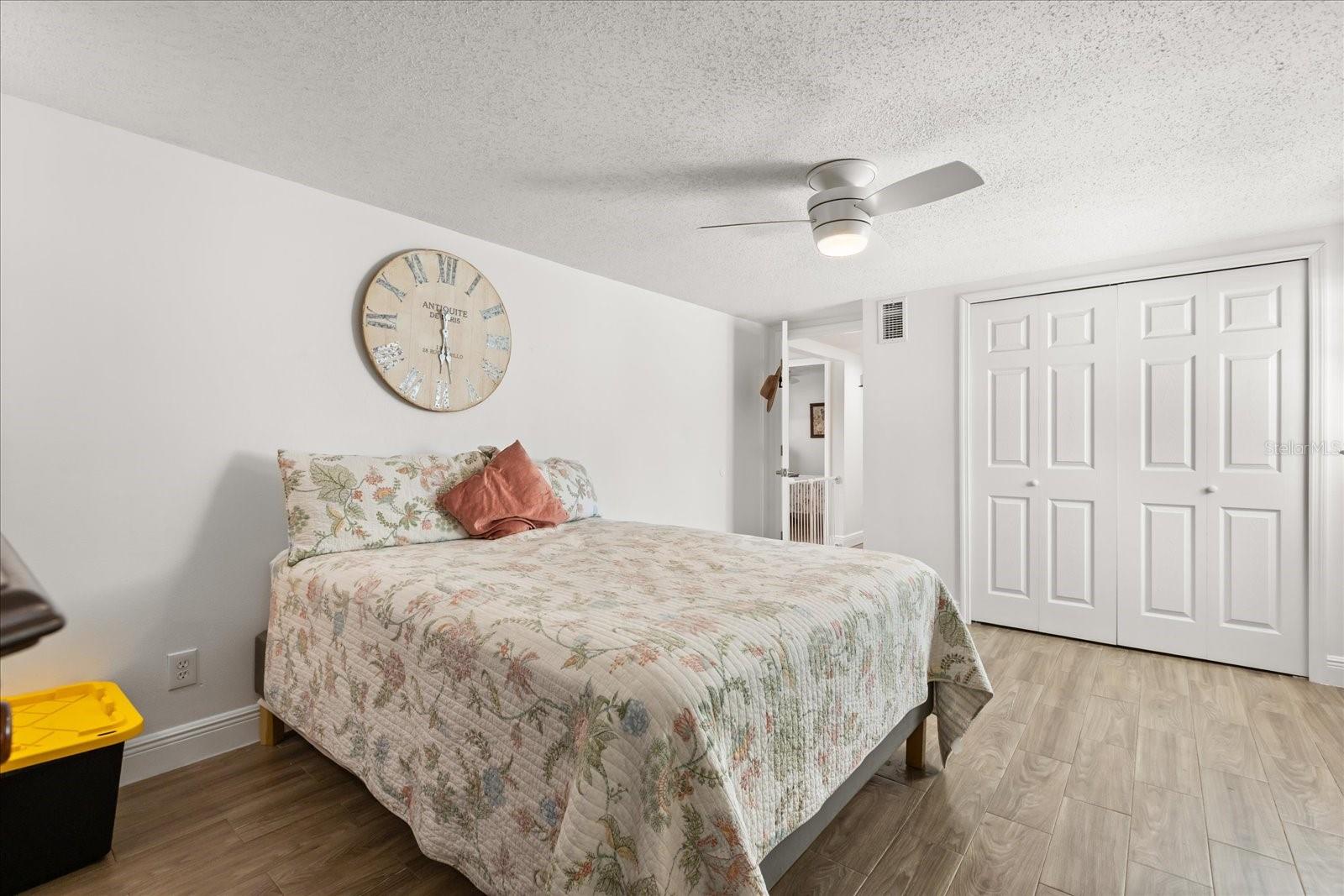 Image 13 of 32 For 604 Foster Avenue