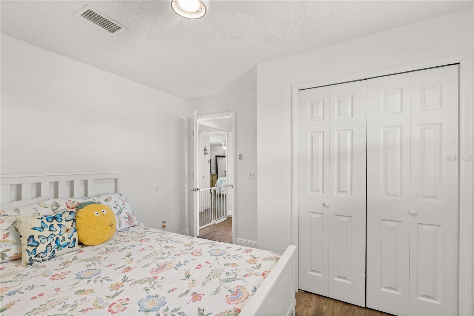 Image 15 of 32 For 604 Foster Avenue