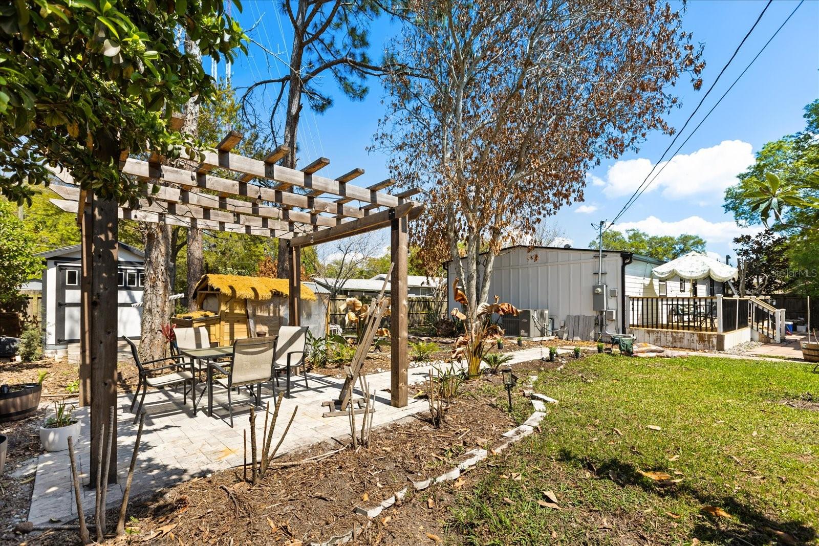 Image 21 of 32 For 604 Foster Avenue