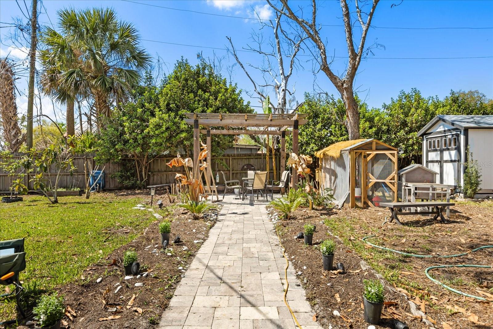 Image 22 of 32 For 604 Foster Avenue