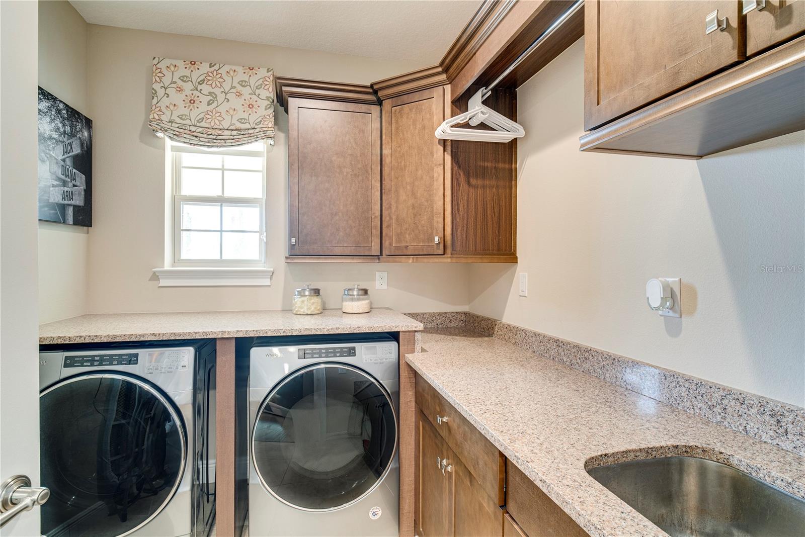 Image 27 of 53 For 617 Canopy Estates Drive