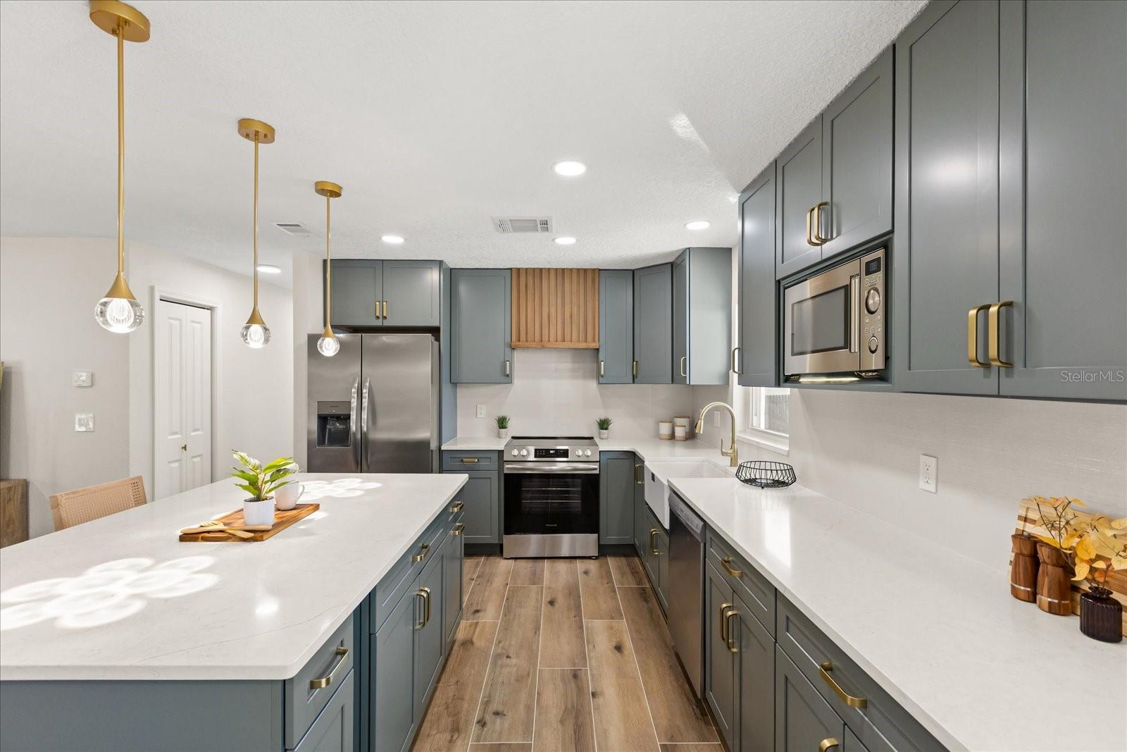 Image 11 of 37 For 310 Gulley Avenue