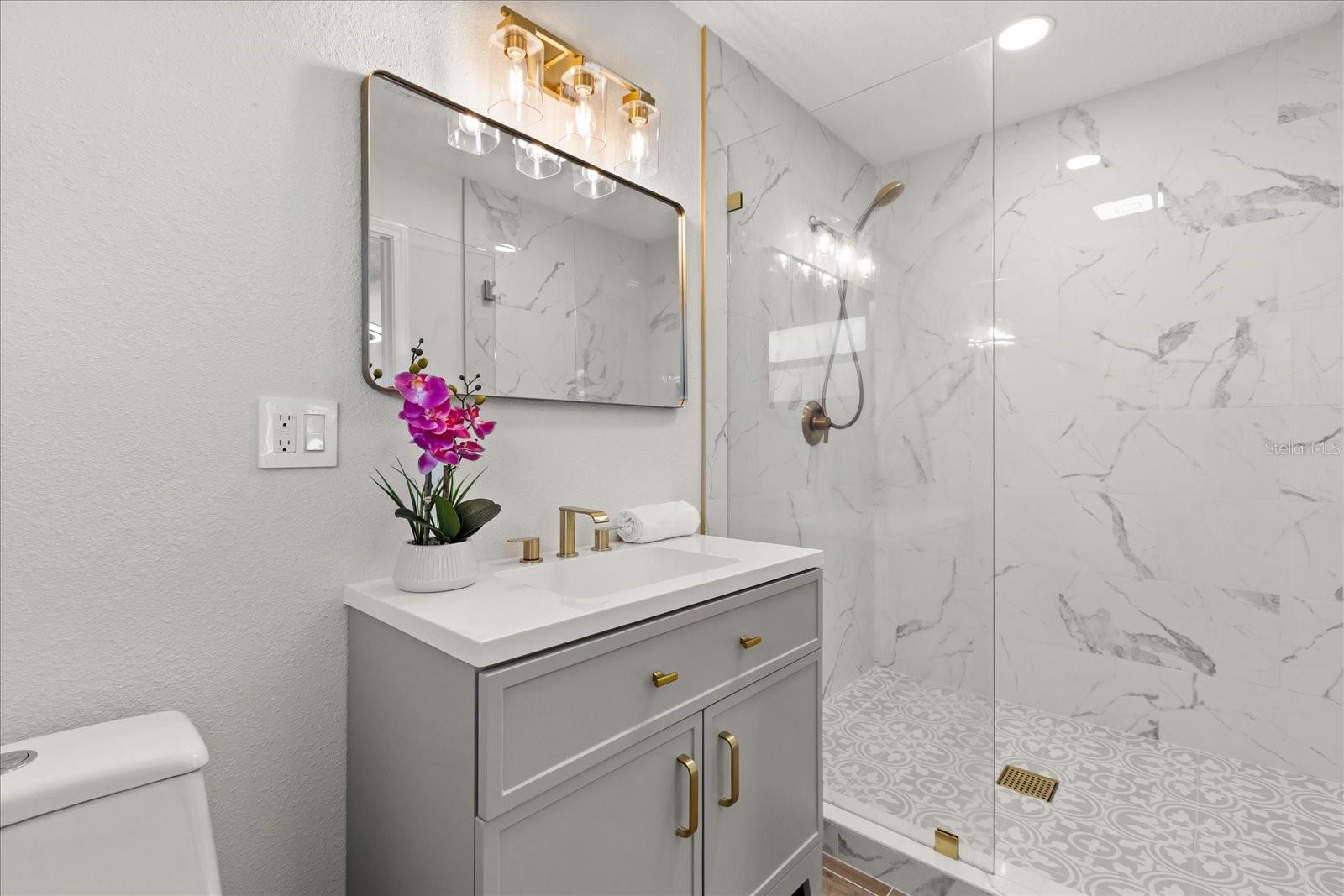 Image 19 of 37 For 310 Gulley Avenue