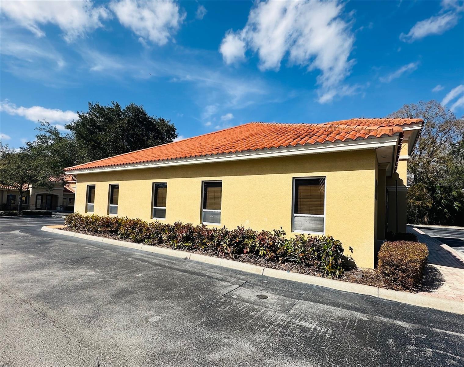 Image 3 of 18 For 5115 Lakeland Drive