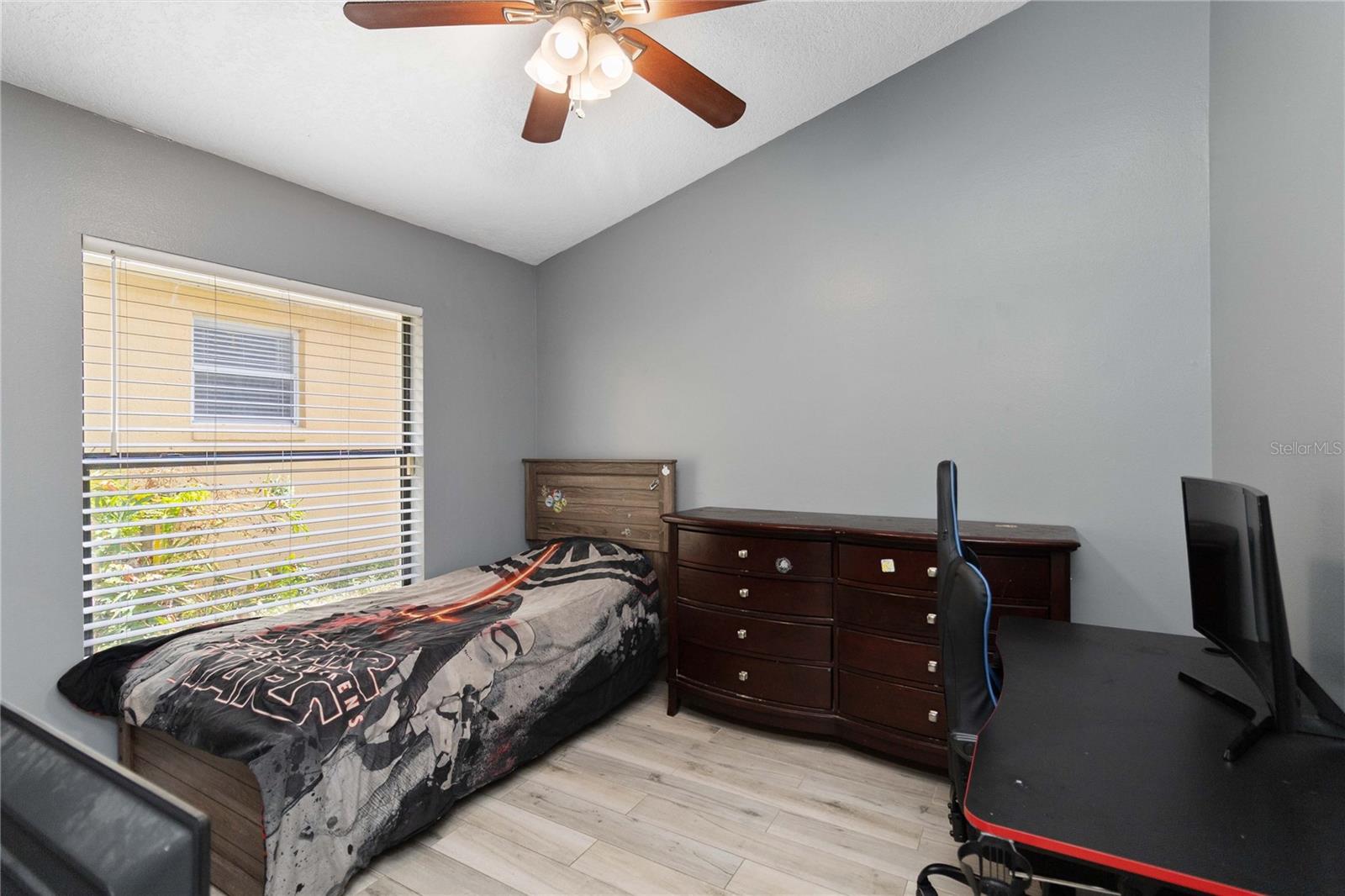 Image 15 of 28 For 1647 Riveredge Road