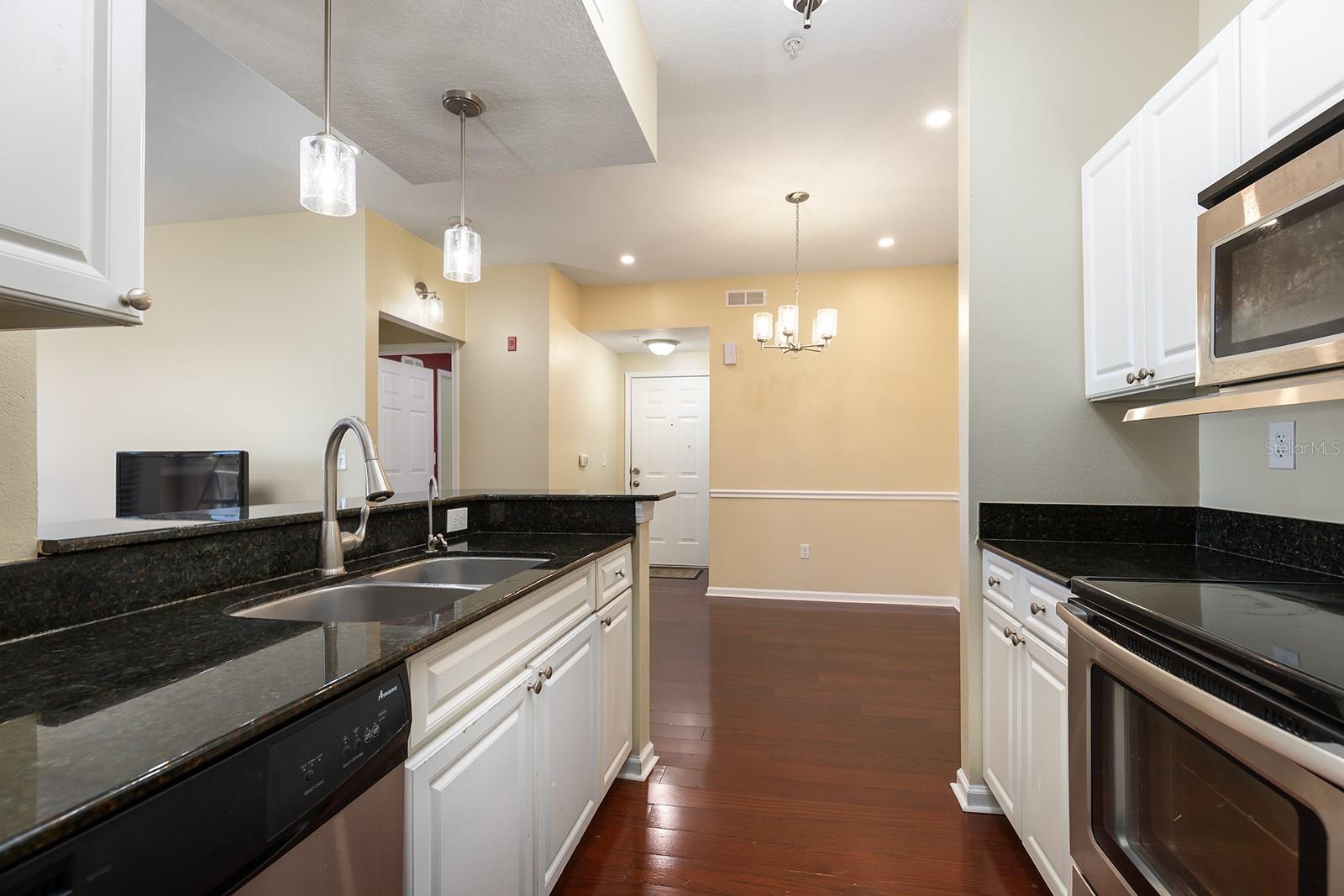 Image 7 of 29 For 2015 Reston Road 2208