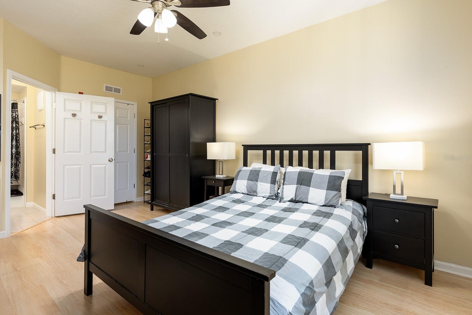 Image 9 of 29 For 2015 Reston Road 2208