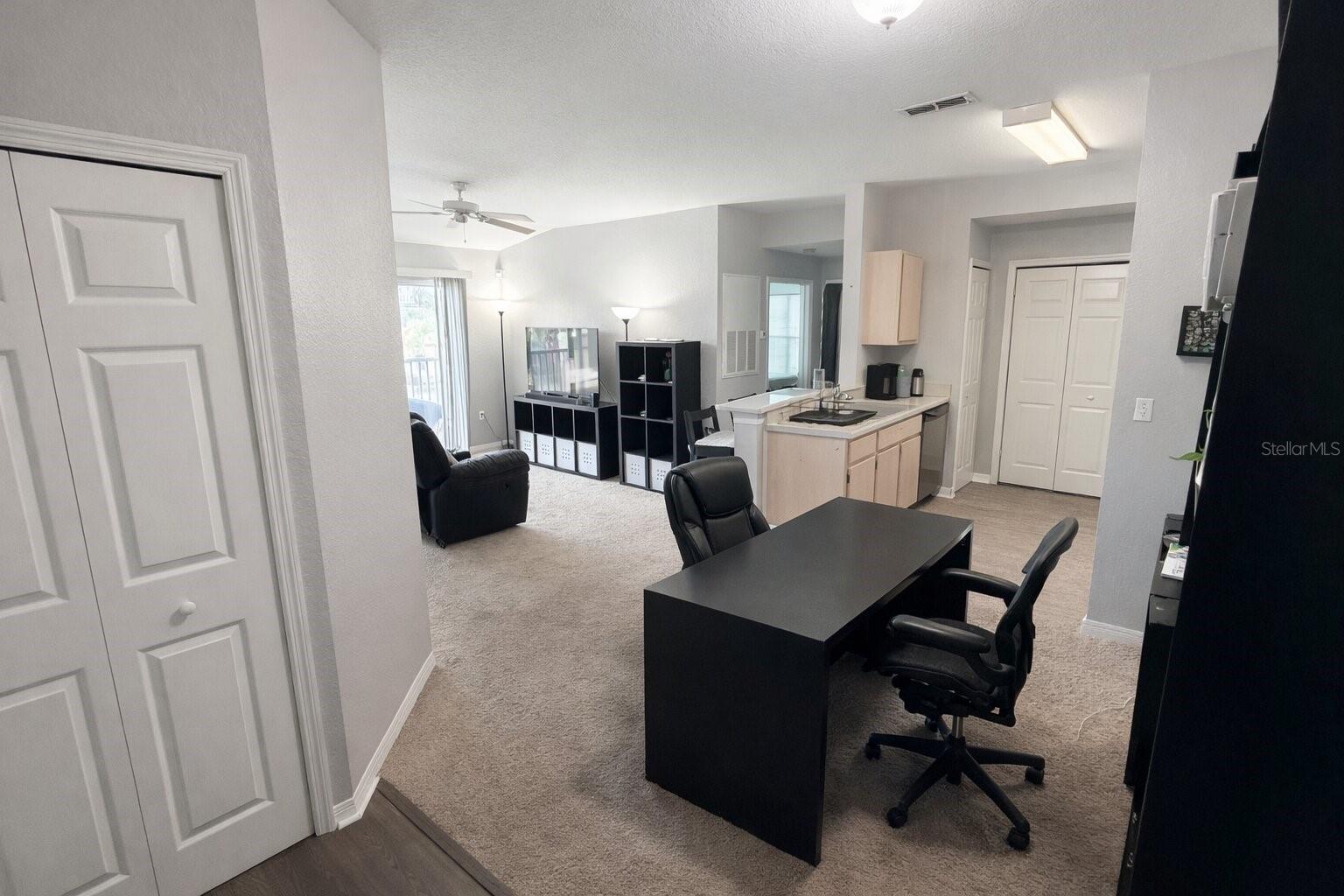 Image 3 of 13 For 5483 Vineland Road 10301