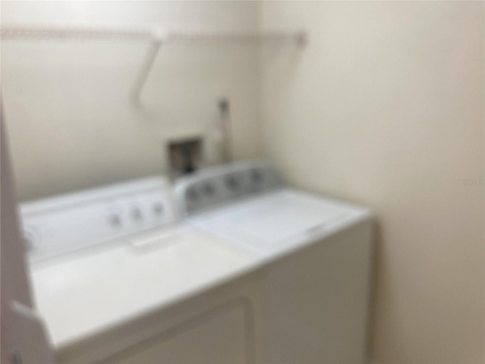 Image 16 of 21 For 2918 Antique Oaks Circle 25