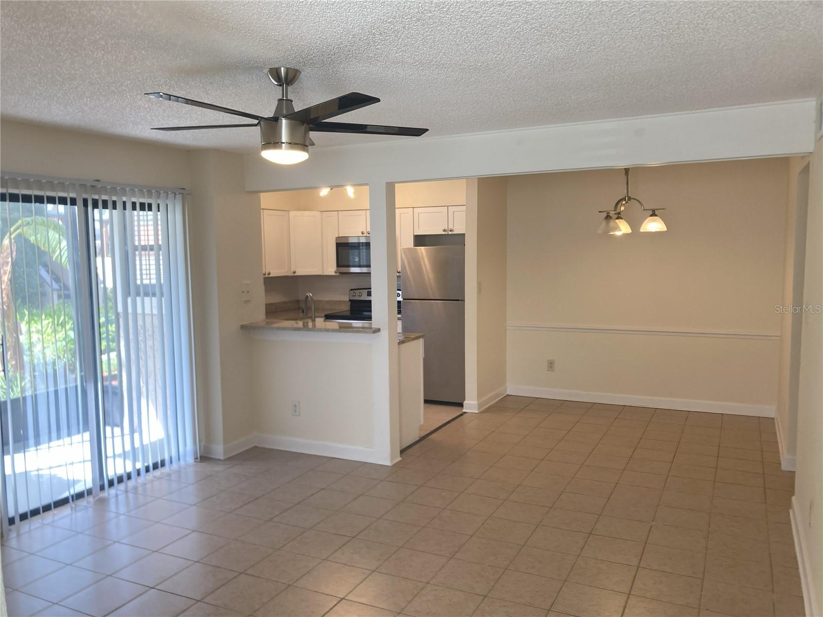 Image 2 of 21 For 2918 Antique Oaks Circle 25