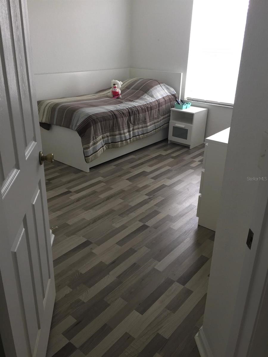 Image 10 of 20 For 2922 Ashland Lane S