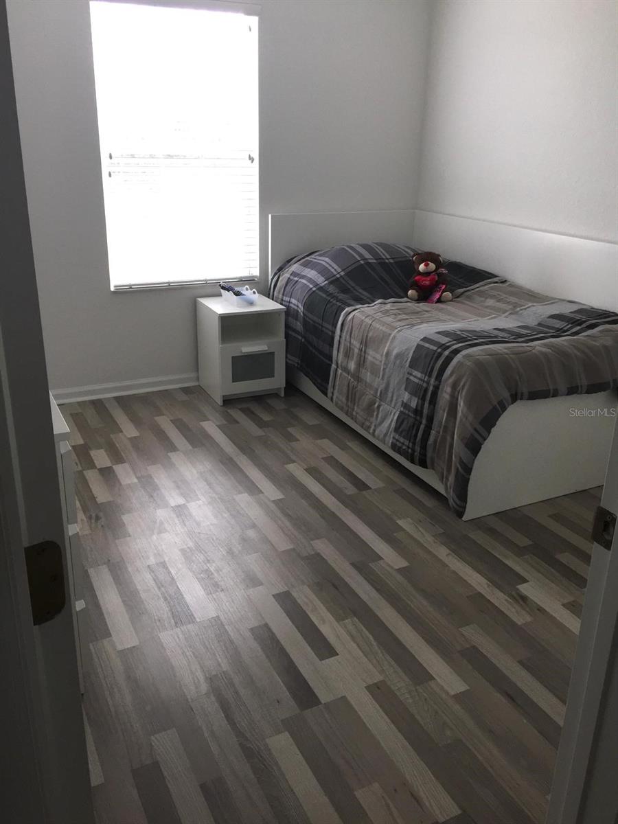 Image 11 of 20 For 2922 Ashland Lane S