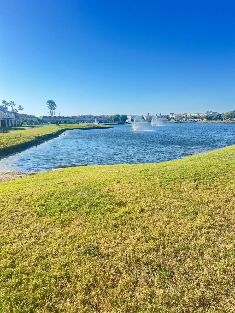 Image 15 of 20 For 2922 Ashland Lane S