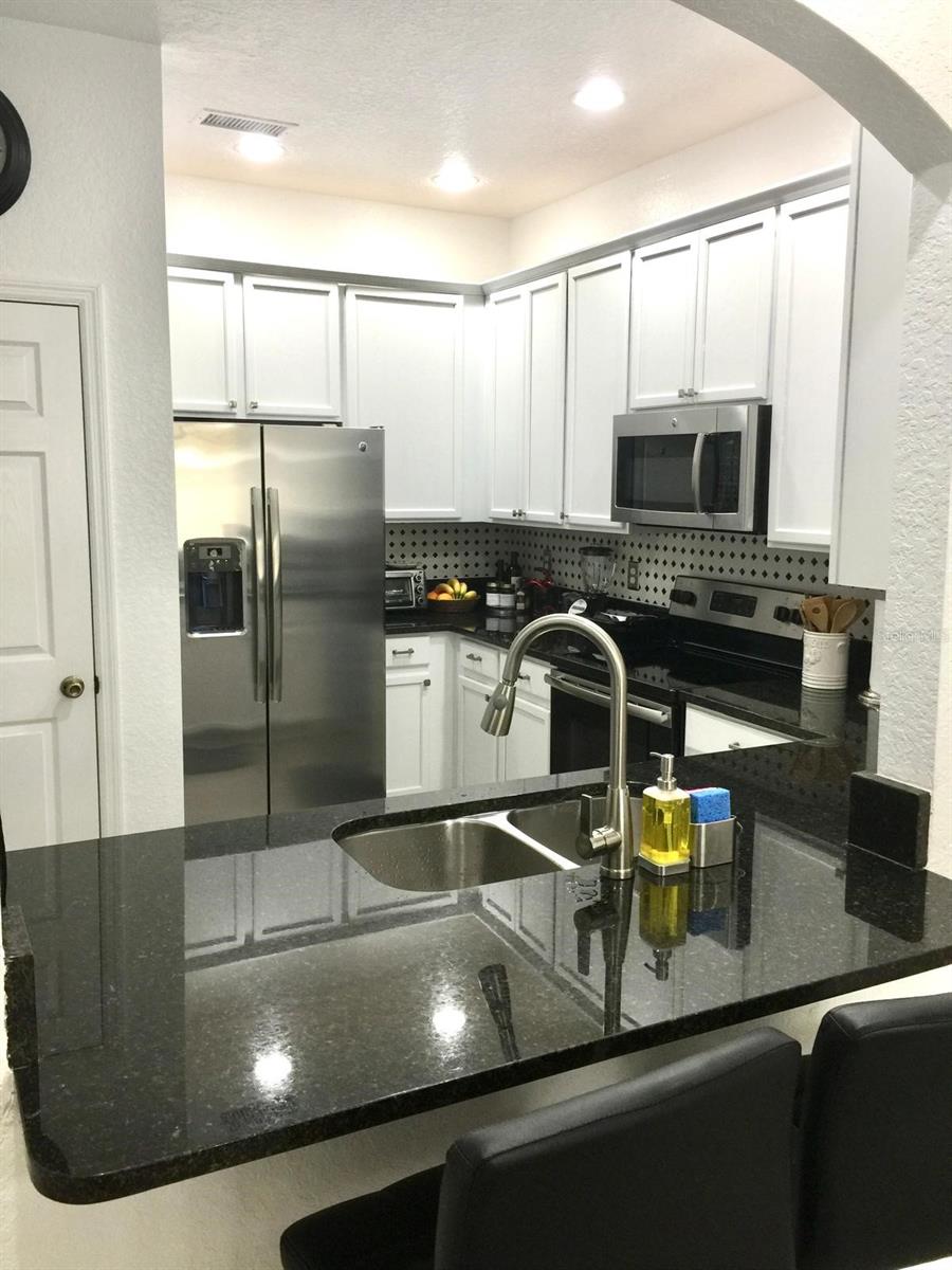 Image 5 of 20 For 2922 Ashland Lane S