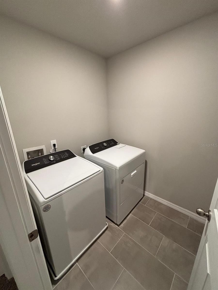 Image 11 of 26 For 431 Legacy Loop