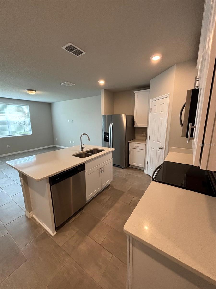 Image 3 of 26 For 431 Legacy Loop