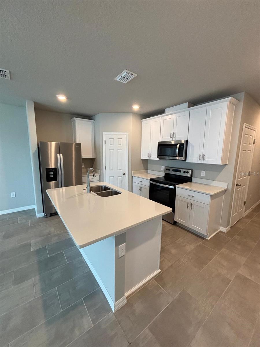 Image 4 of 26 For 431 Legacy Loop