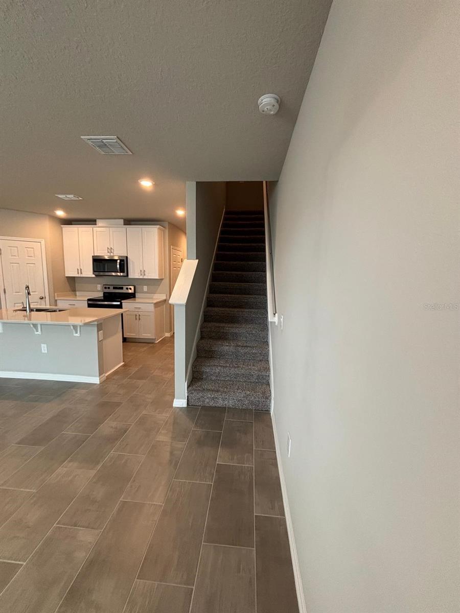 Image 7 of 26 For 431 Legacy Loop