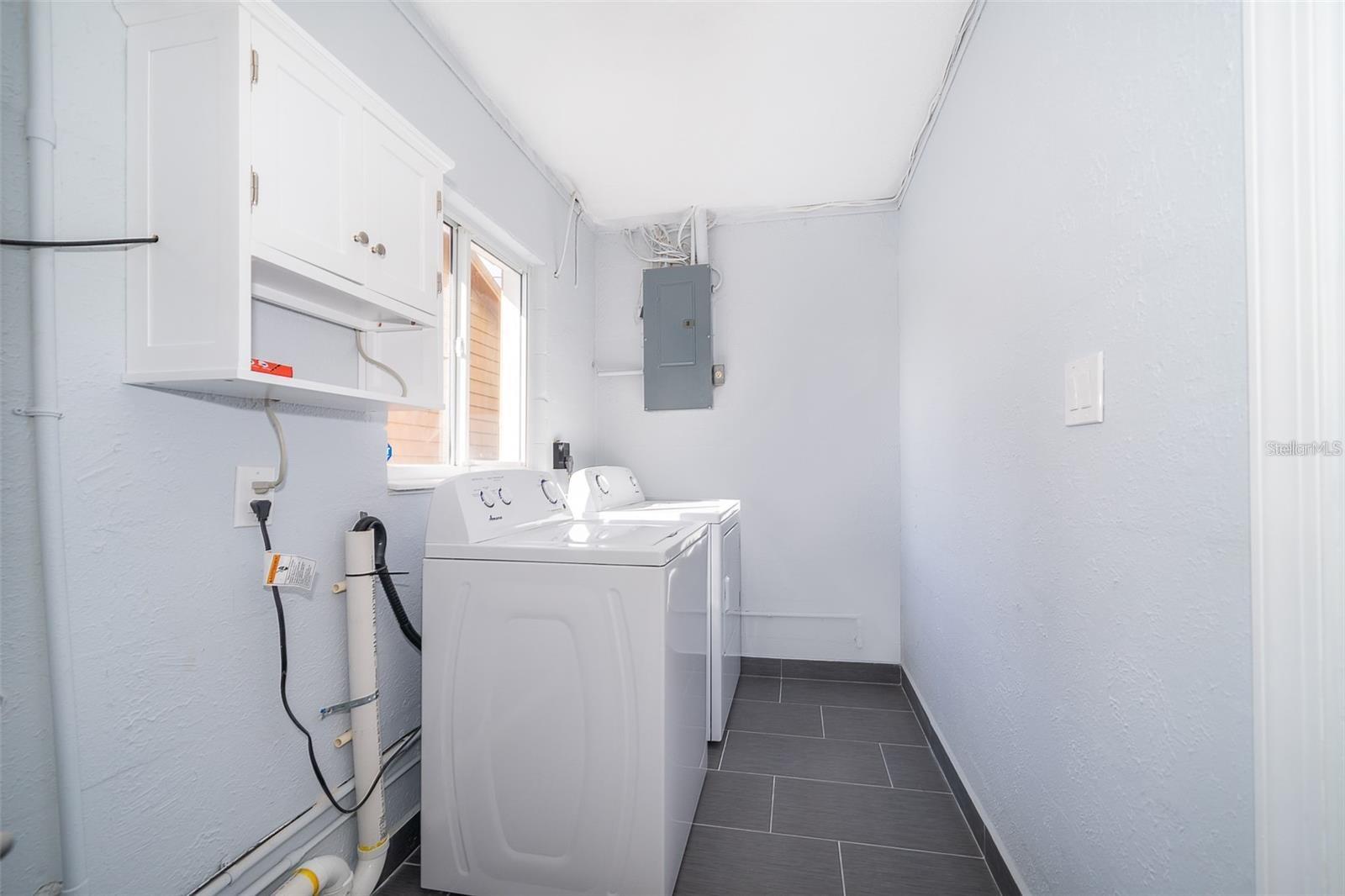 Image 13 of 21 For 814 Malone Drive