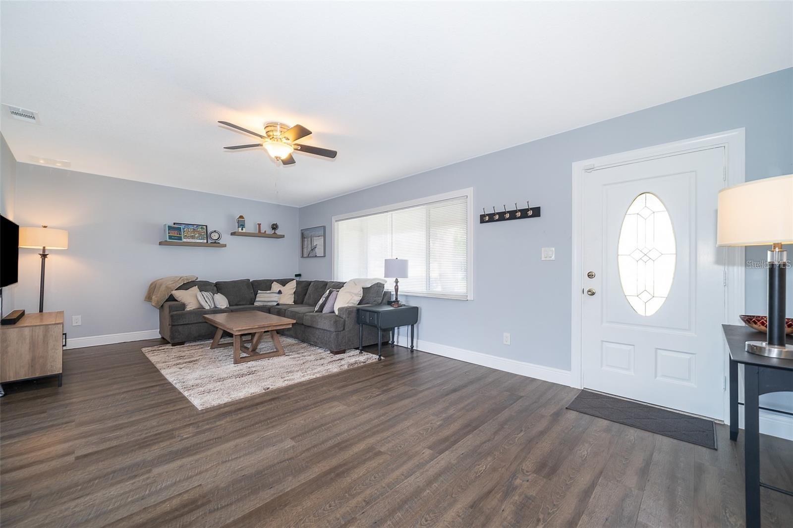 Image 4 of 21 For 814 Malone Drive