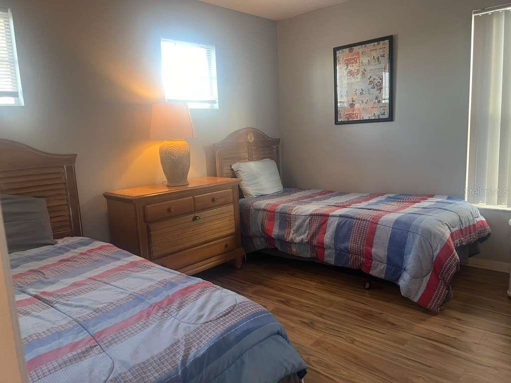 Image 12 of 18 For 115 Castlemain Circle