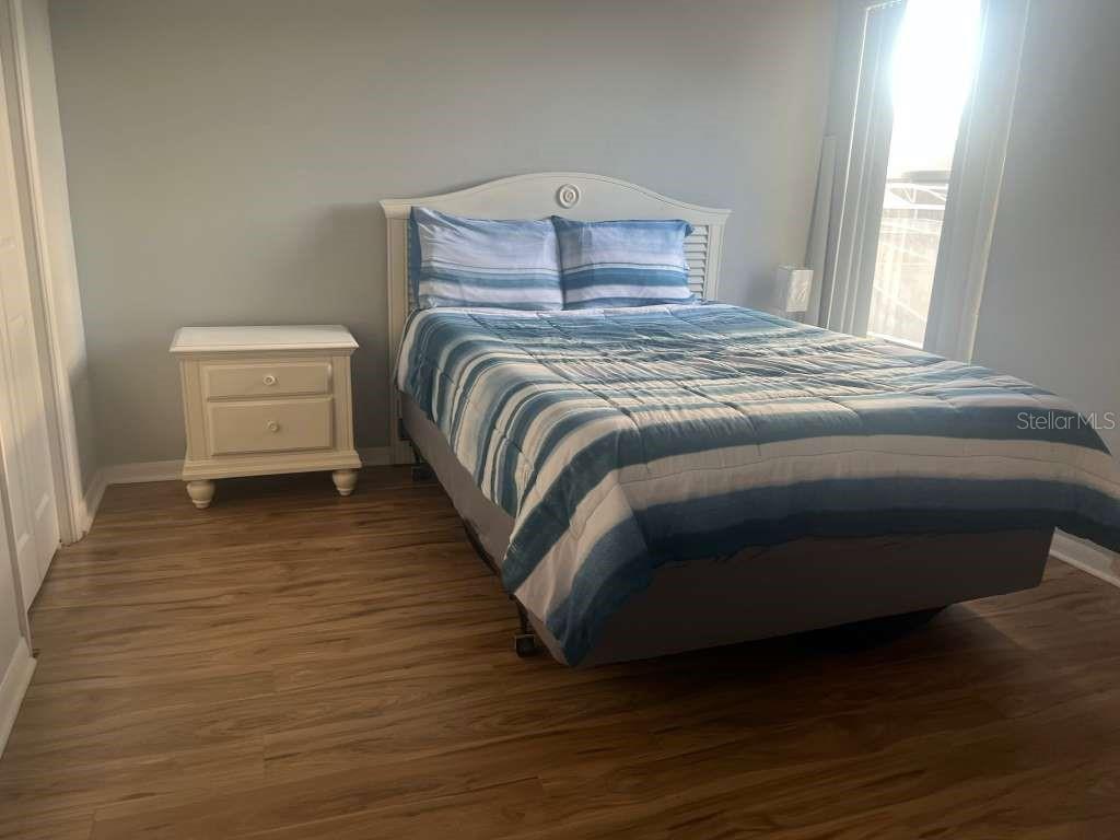 Image 13 of 18 For 115 Castlemain Circle