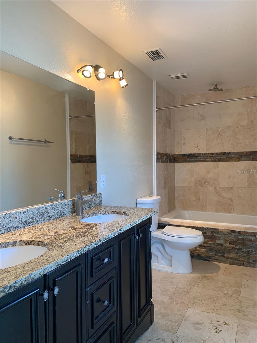 Image 12 of 20 For 2220 Heathwood Circle