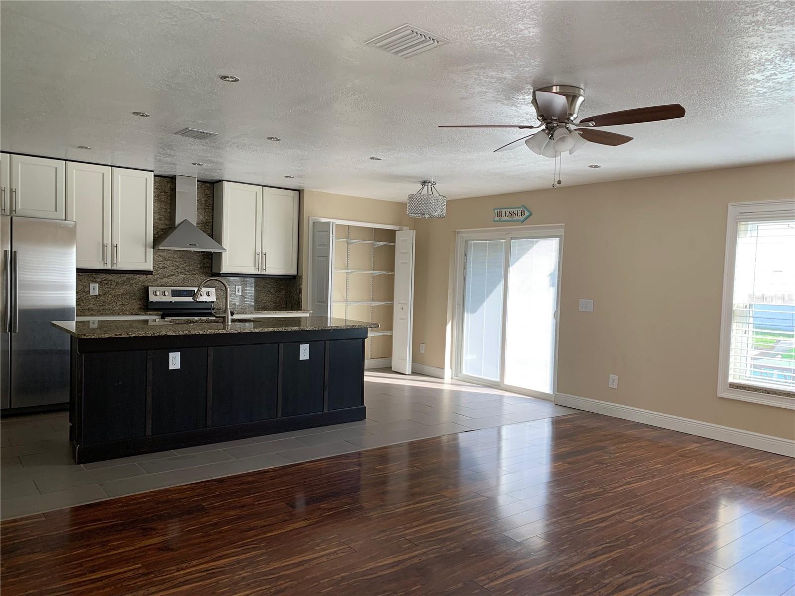 Image 4 of 20 For 2220 Heathwood Circle