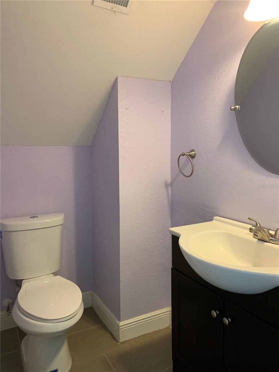 Image 8 of 20 For 2220 Heathwood Circle