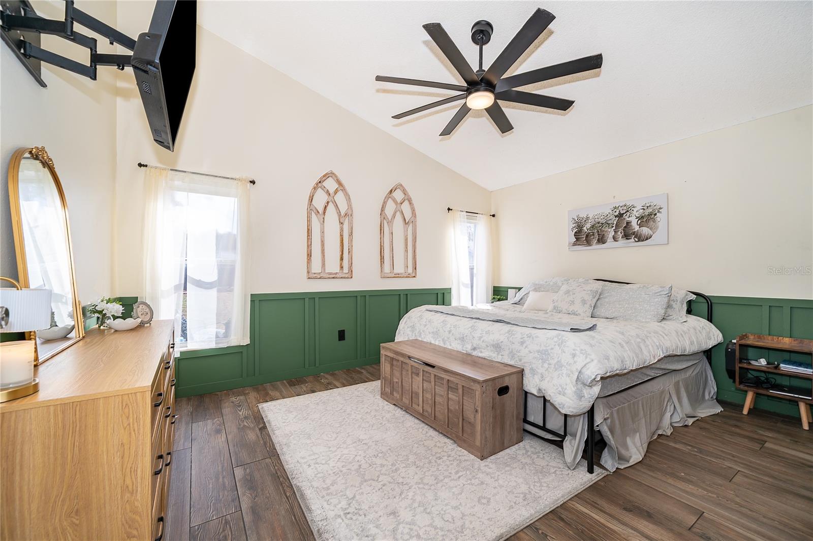 Image 20 of 26 For 3113 Colorado Avenue