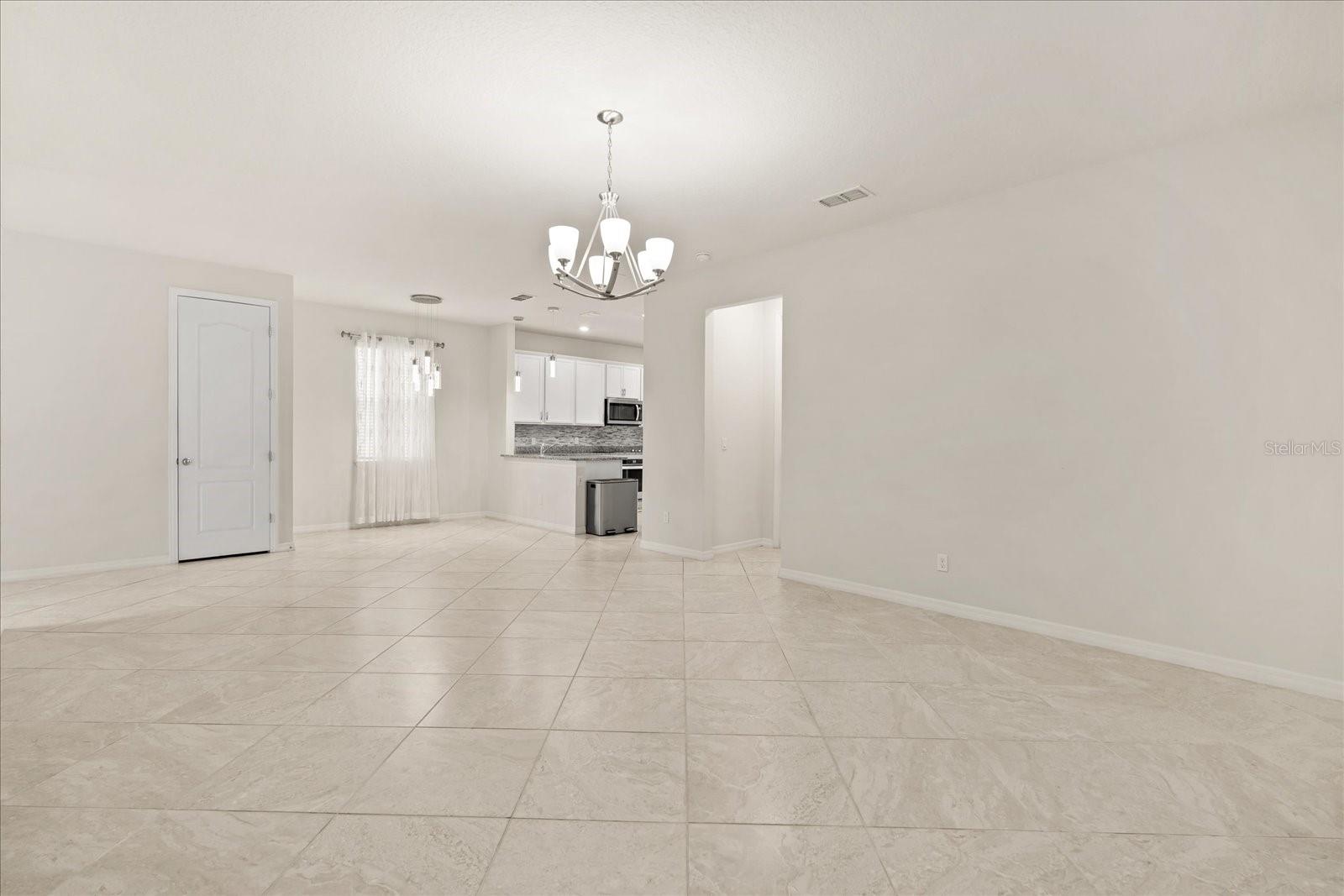 Image 11 of 35 For 5192 Chickadee Street