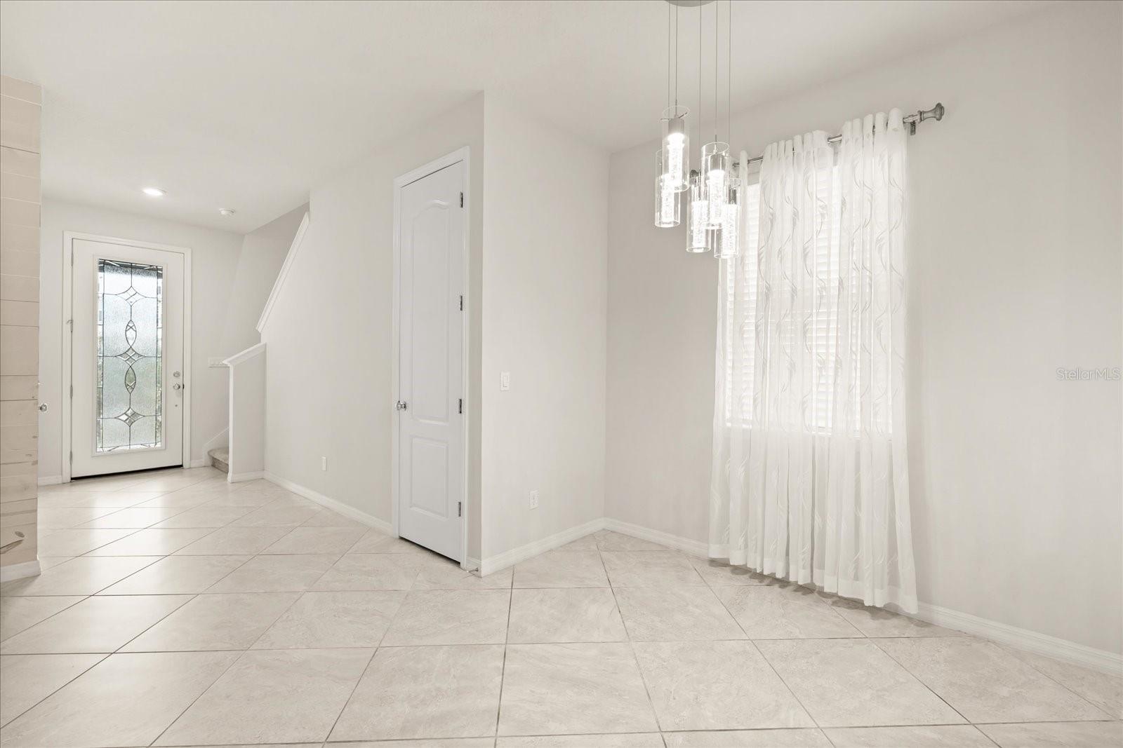 Image 4 of 35 For 5192 Chickadee Street