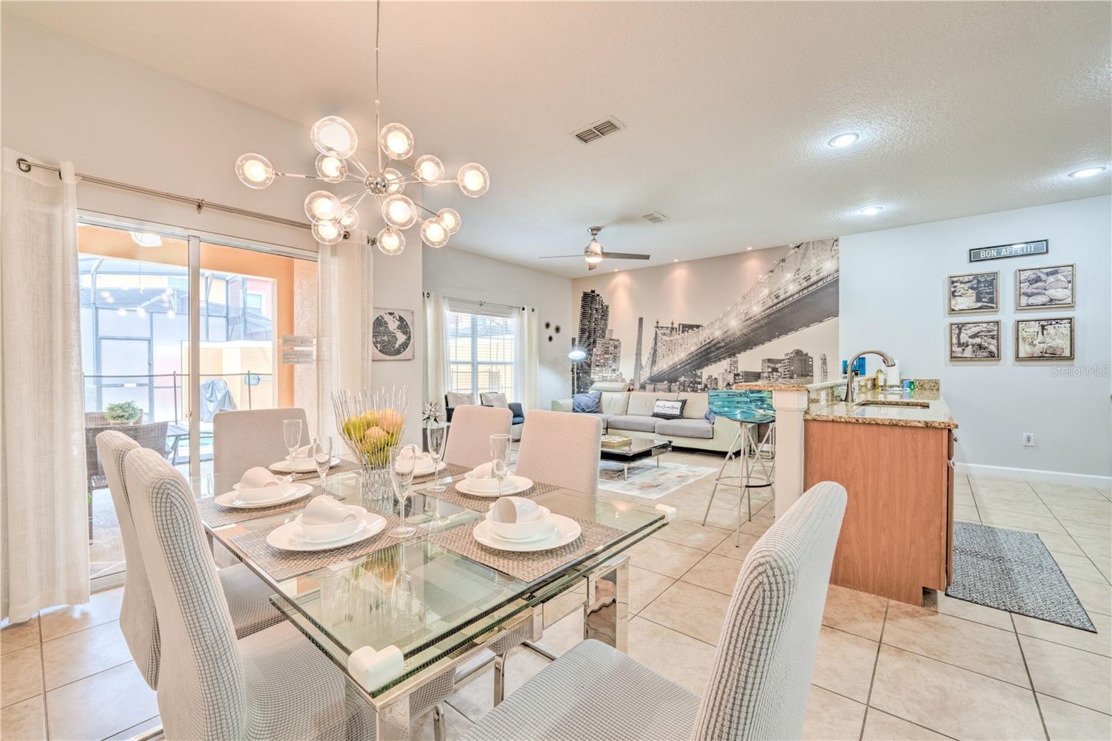 Image 5 of 18 For 8961 Bismarck Palm Rd