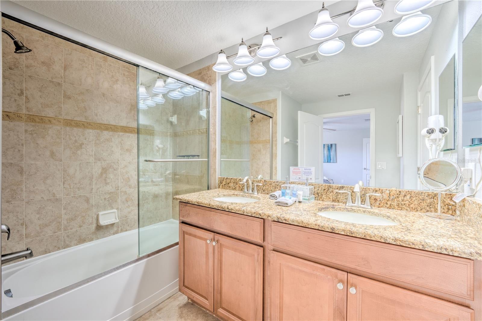 Image 9 of 18 For 8961 Bismarck Palm Rd