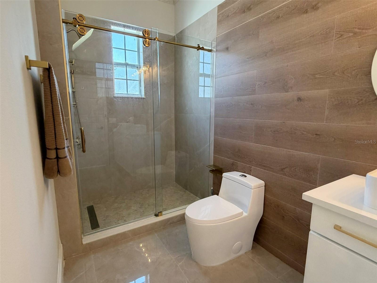 Image 22 of 31 For 2006 Pirie Place