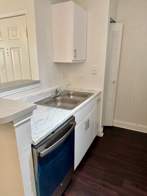 Image 4 of 12 For 2521 Grassy Point Drive 101