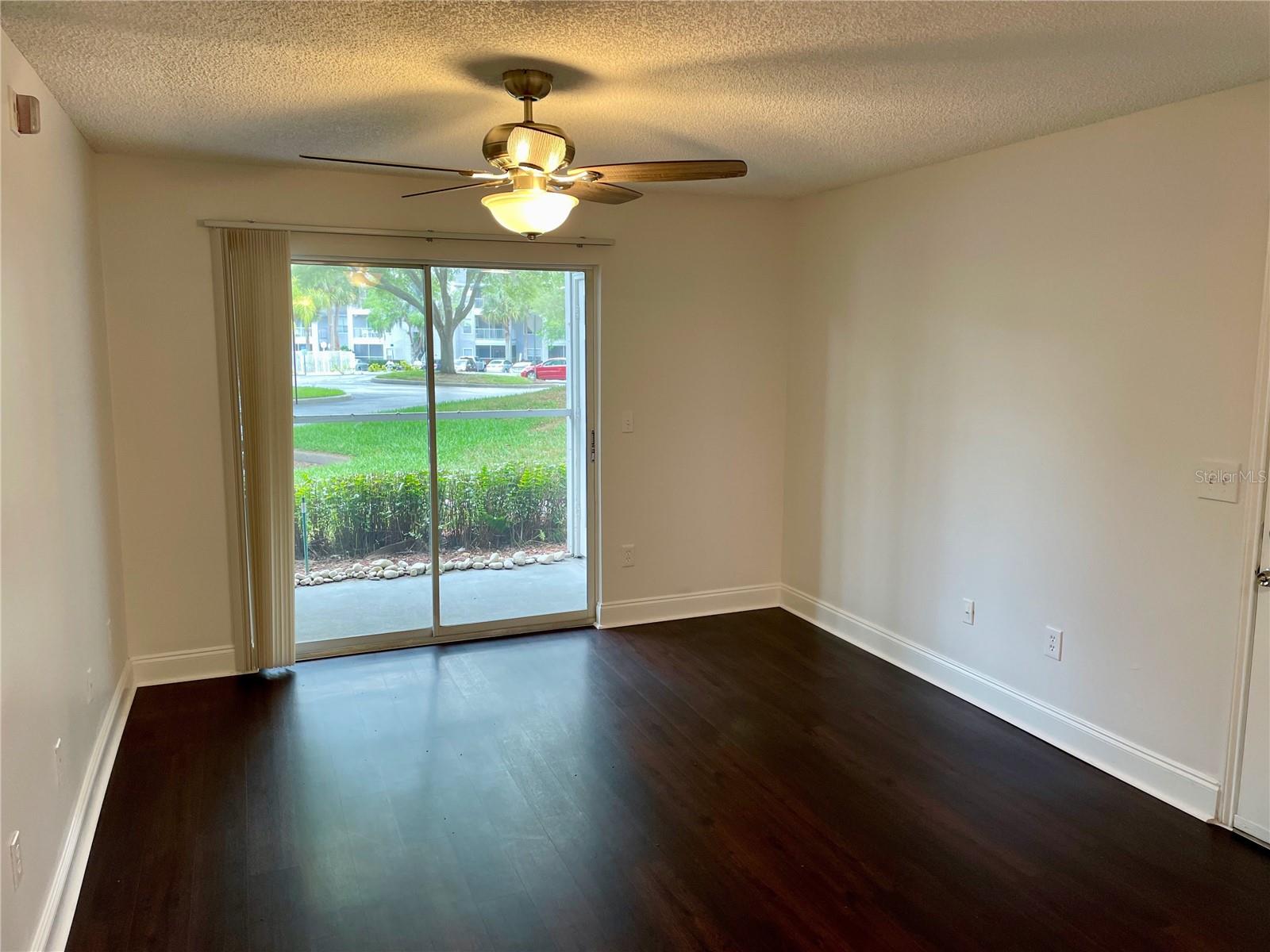 Image 6 of 12 For 2521 Grassy Point Drive 101