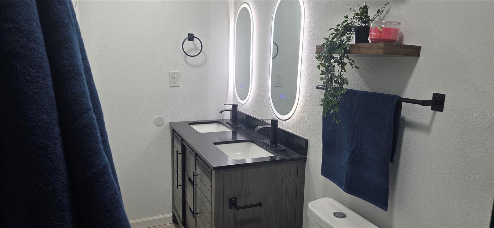 Image 24 of 79 For 1152 9th Street