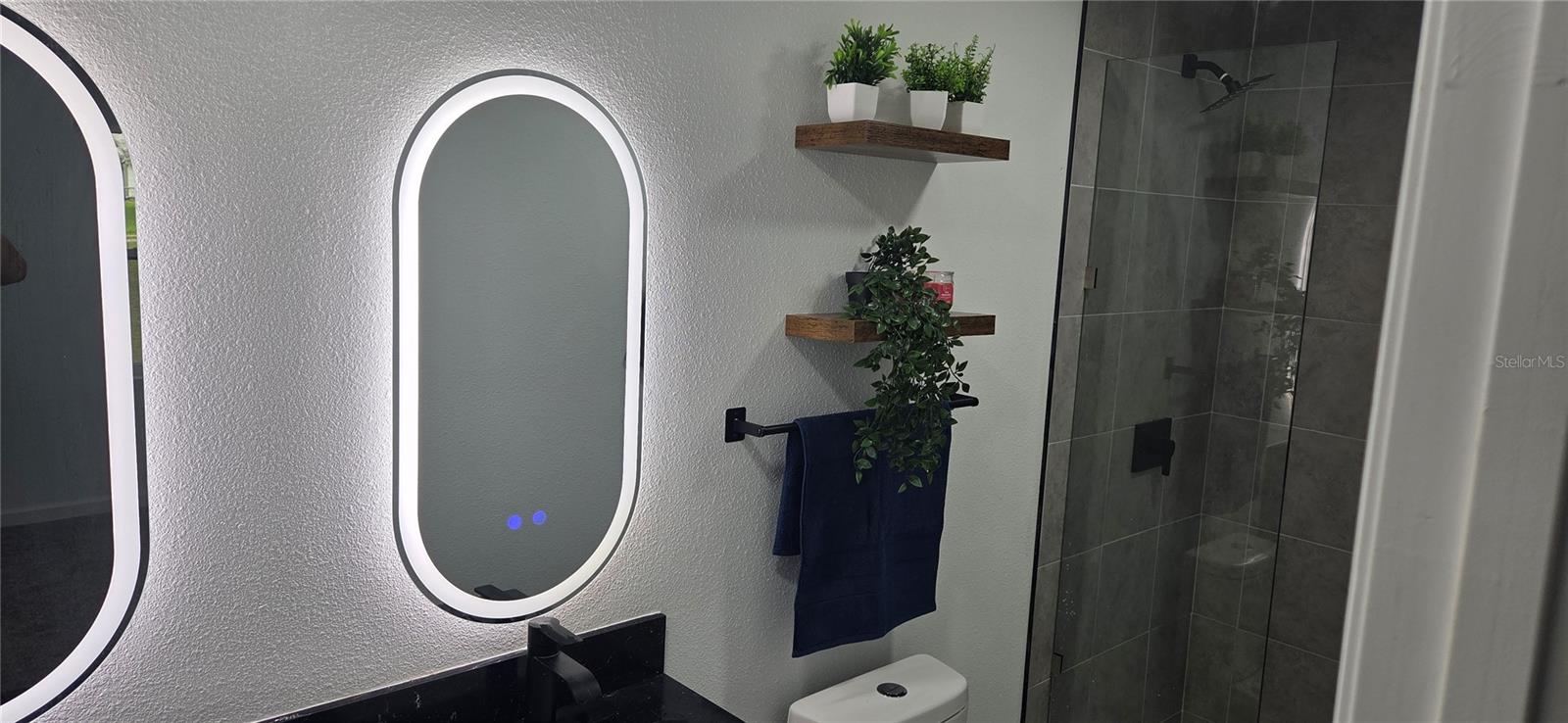 Image 28 of 79 For 1152 9th Street