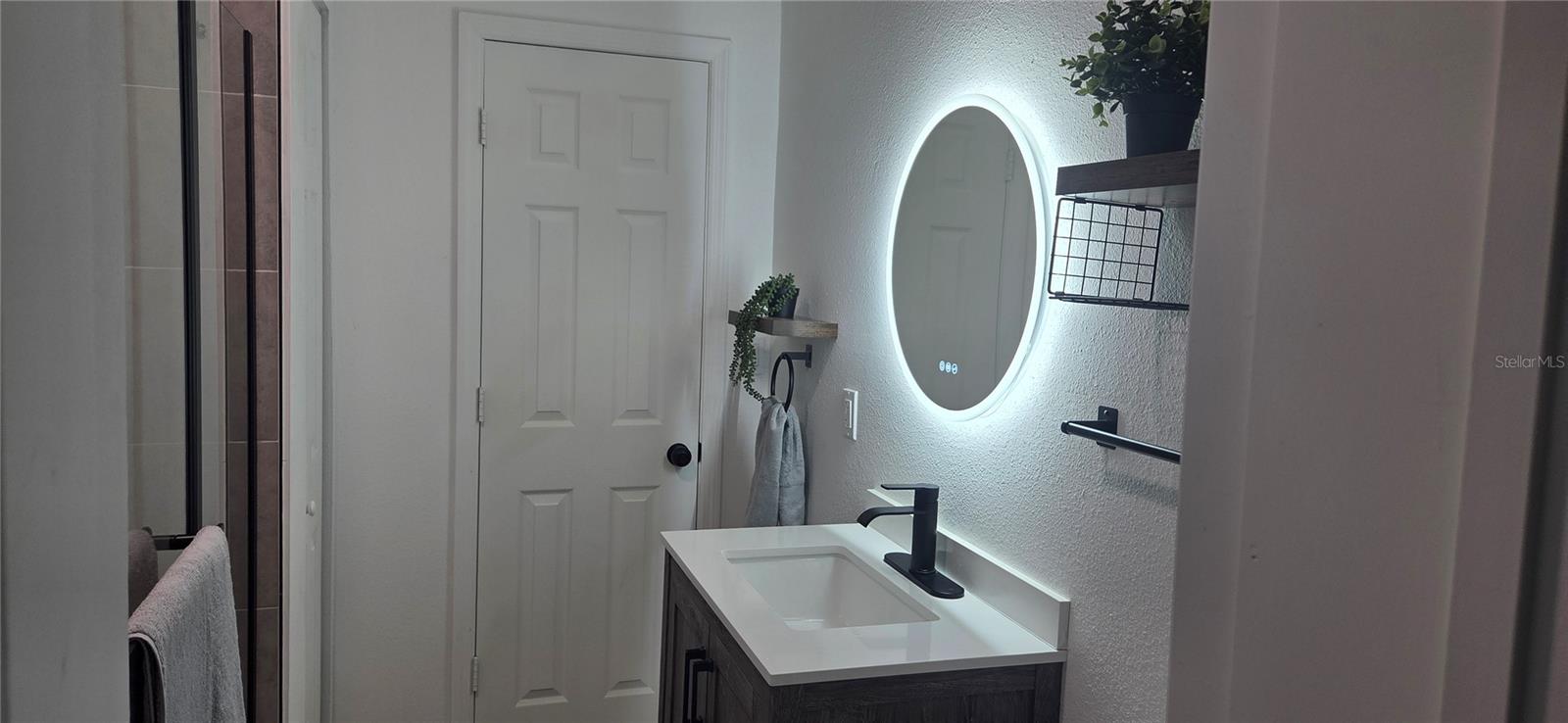 Image 32 of 79 For 1152 9th Street