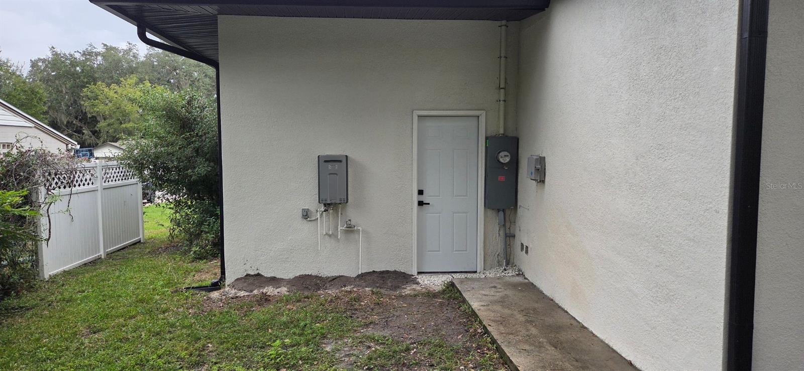 Image 45 of 79 For 1152 9th Street