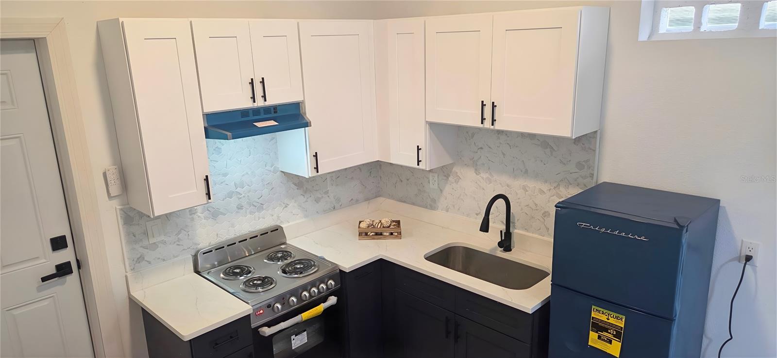 Image 62 of 79 For 1152 9th Street