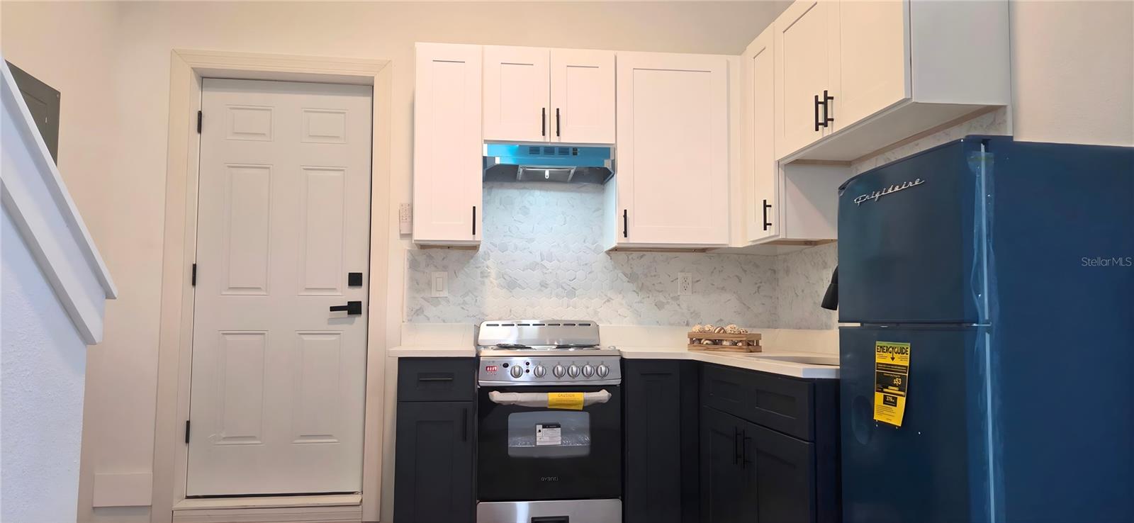 Image 63 of 79 For 1152 9th Street