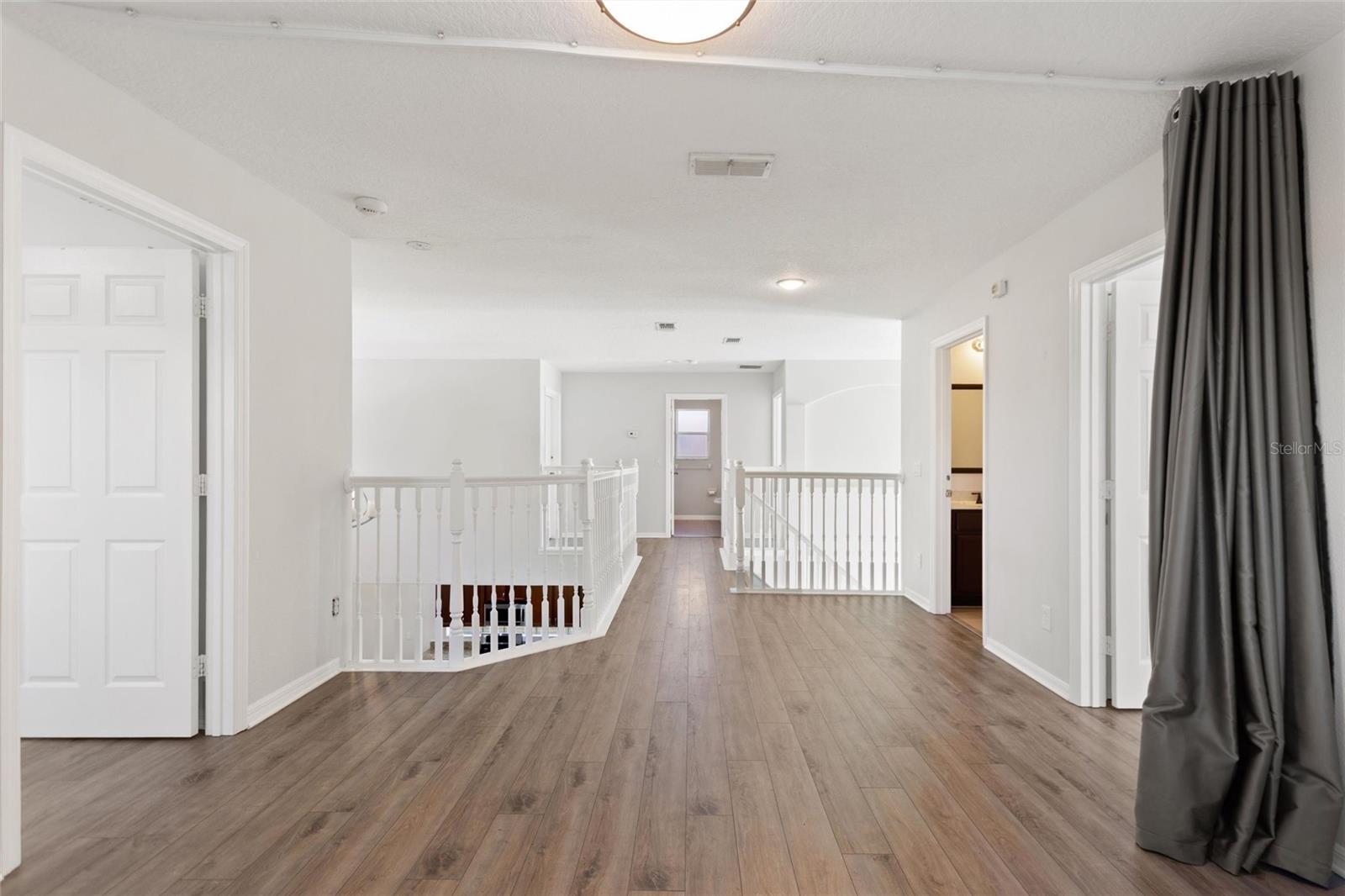 Image 23 of 42 For 9020 Pecky Cypress Way