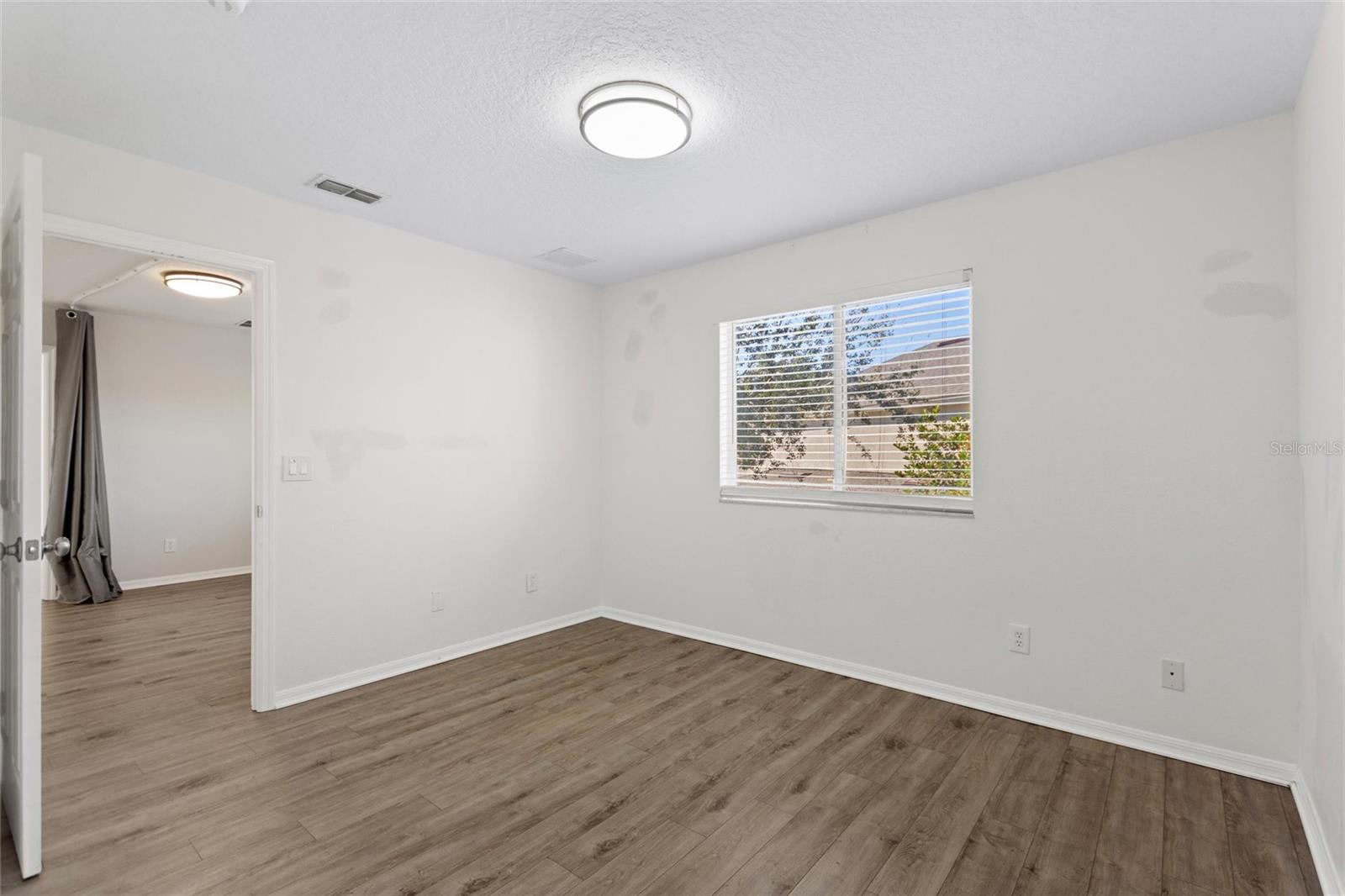 Image 24 of 42 For 9020 Pecky Cypress Way