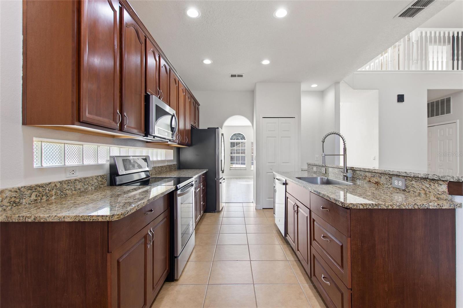 Image 3 of 42 For 9020 Pecky Cypress Way