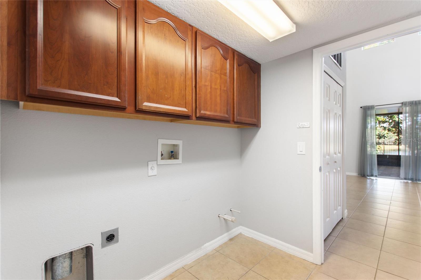 Image 34 of 42 For 9020 Pecky Cypress Way