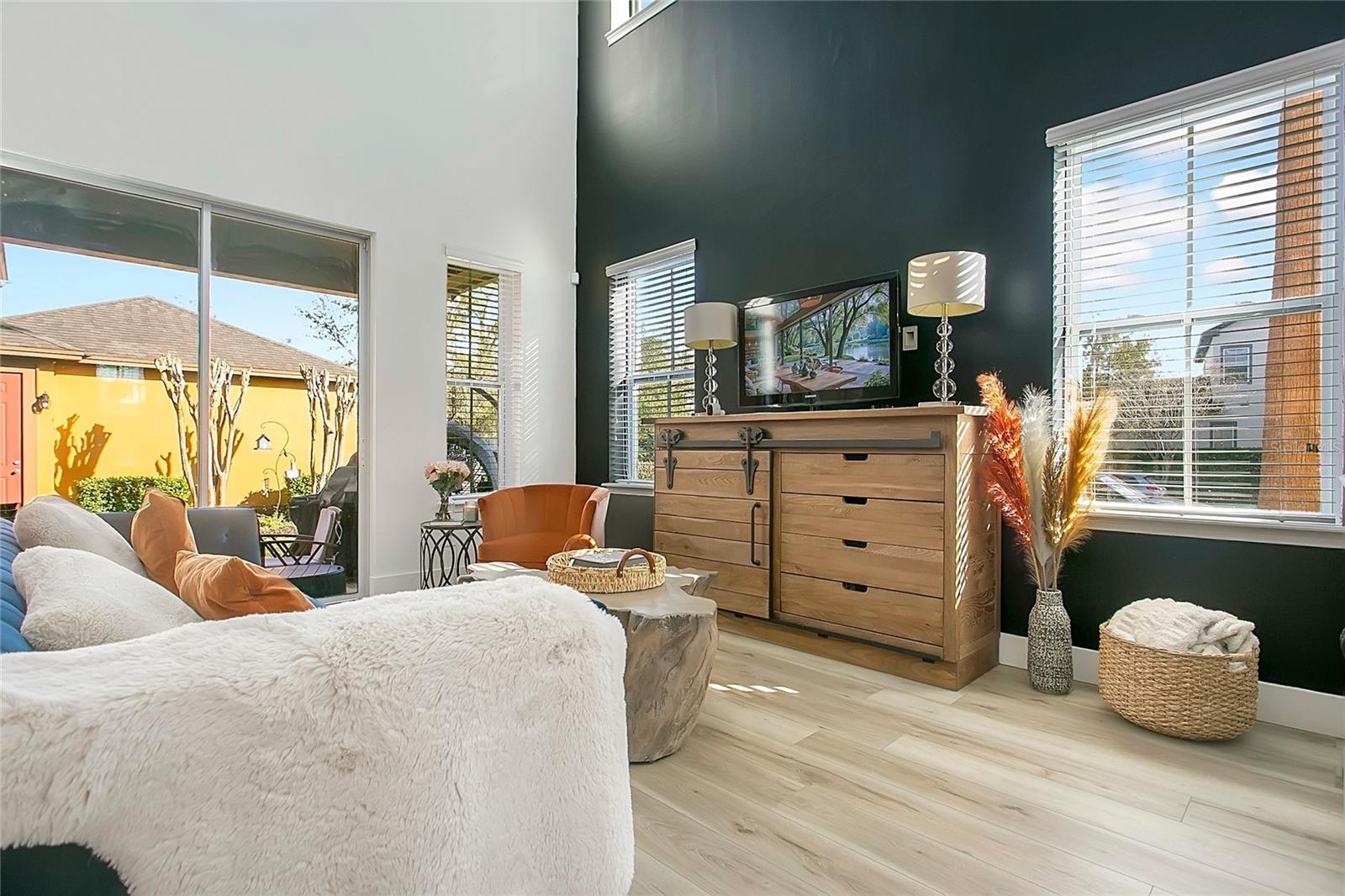 Image 11 of 46 For 13795 Eliot Avenue